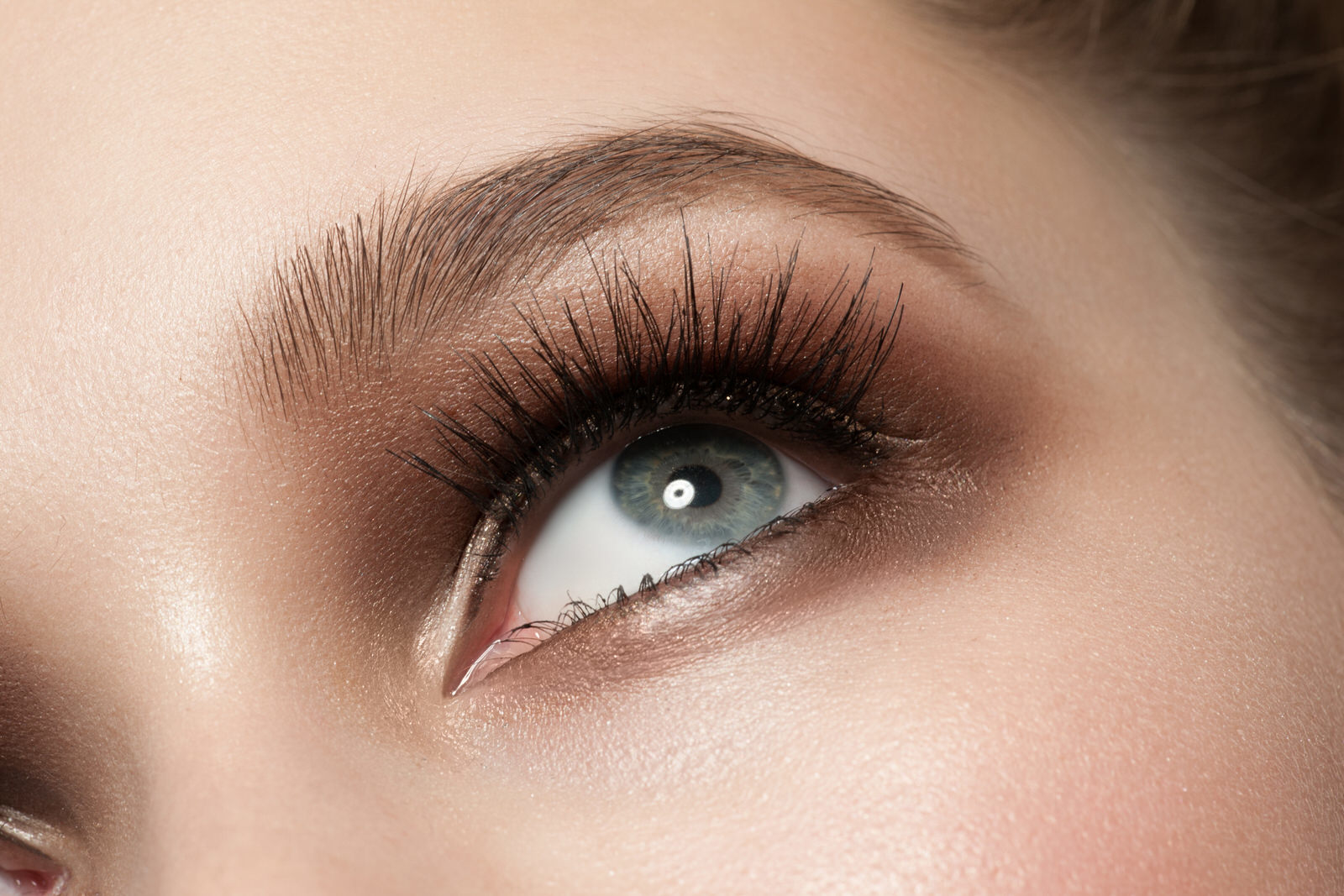 Eye makeup